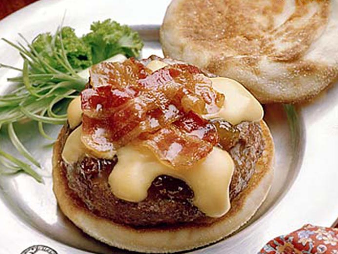 BEEF PATTY WITH MELTED CHEESE AND BACON